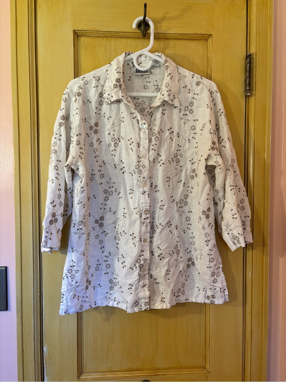 Chico's Design 100 Percent Linen Blouse with Taupe Floral Embroidery size xl